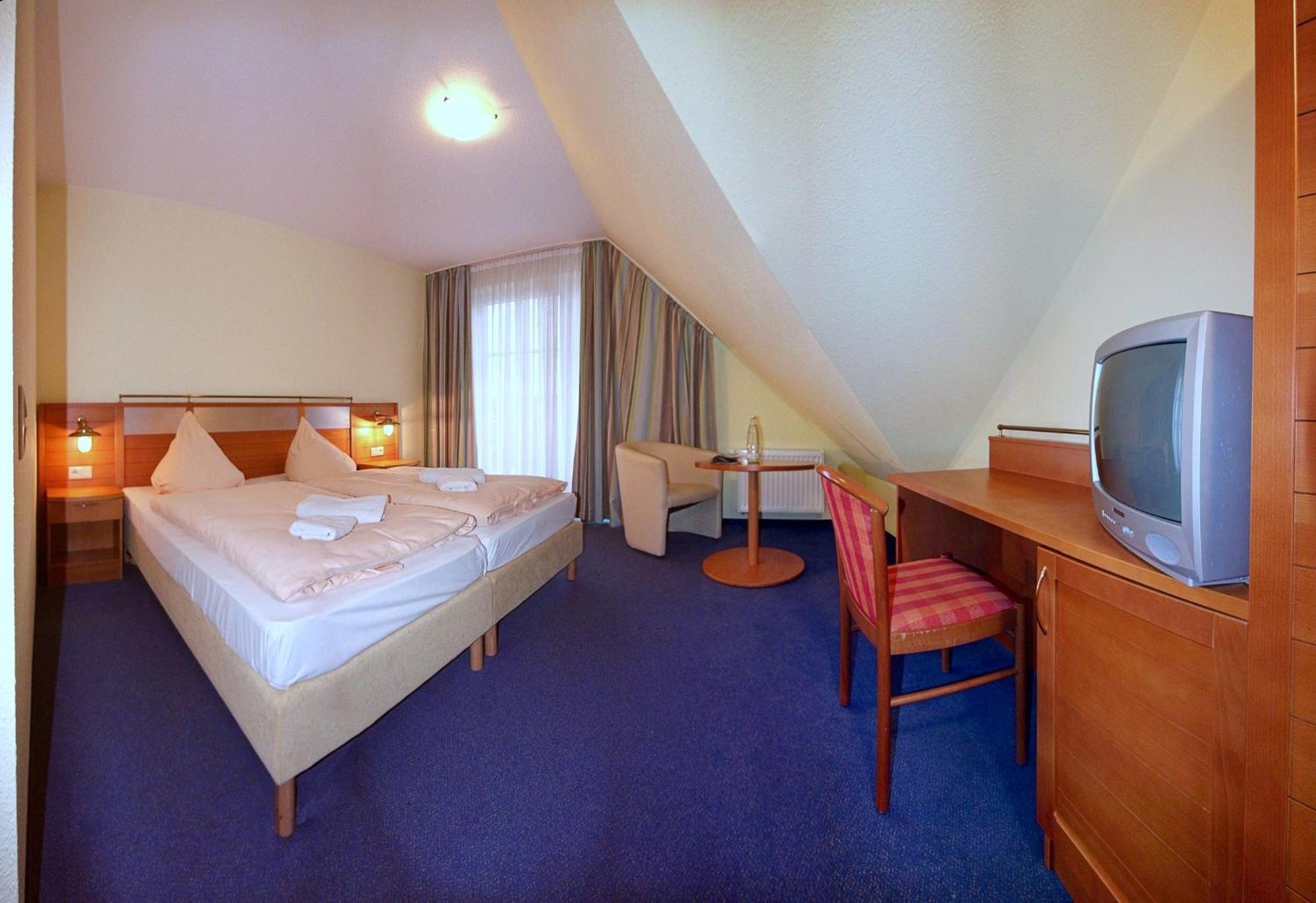 Haus Weida Hotell Breege Exteriör bild