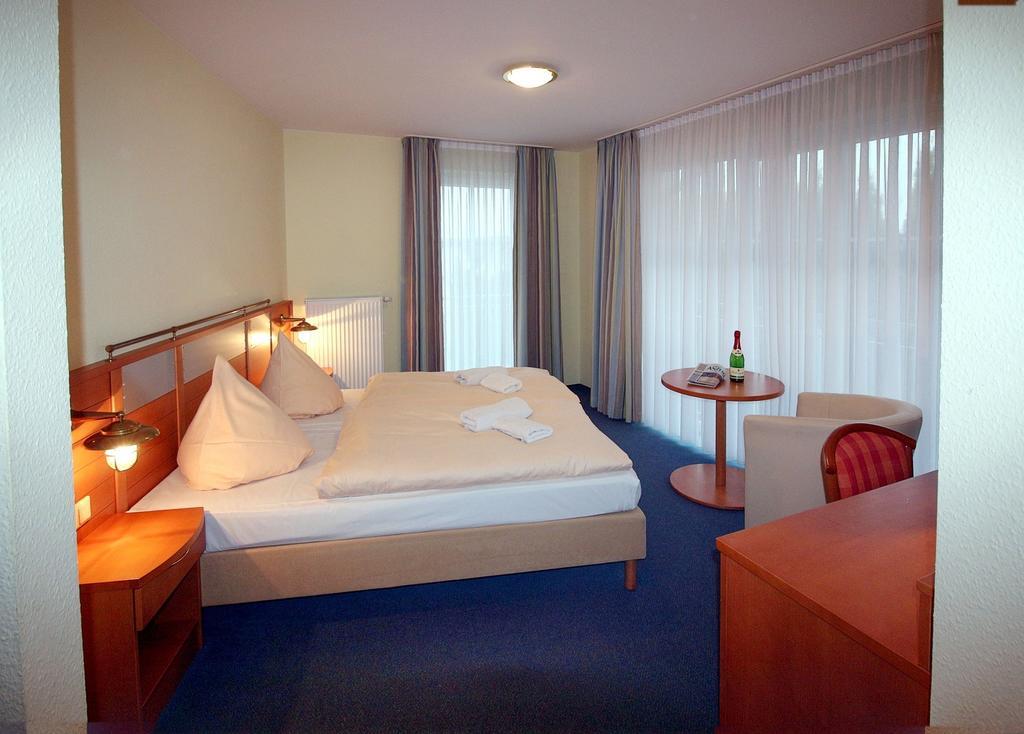 Haus Weida Hotell Breege Rum bild